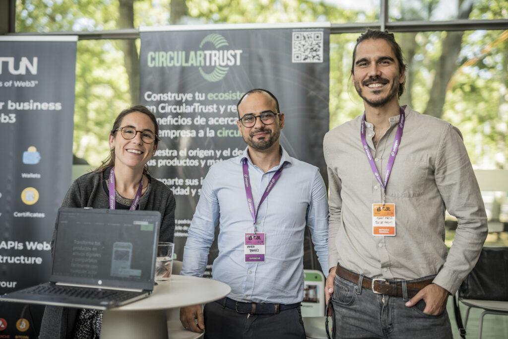 _DSC1791 red y fundadores